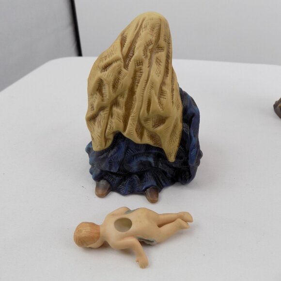 Nativity Set Vintage Ceramic 11 Piece with Box Christmas Religious Target 2004 - Picture 3 of 12